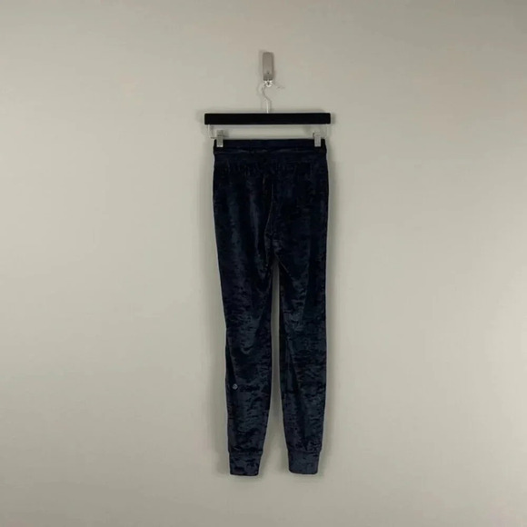 Lululemon Ready to Crush Black Velvet Joggers Size 2 - Picture 2 of 8